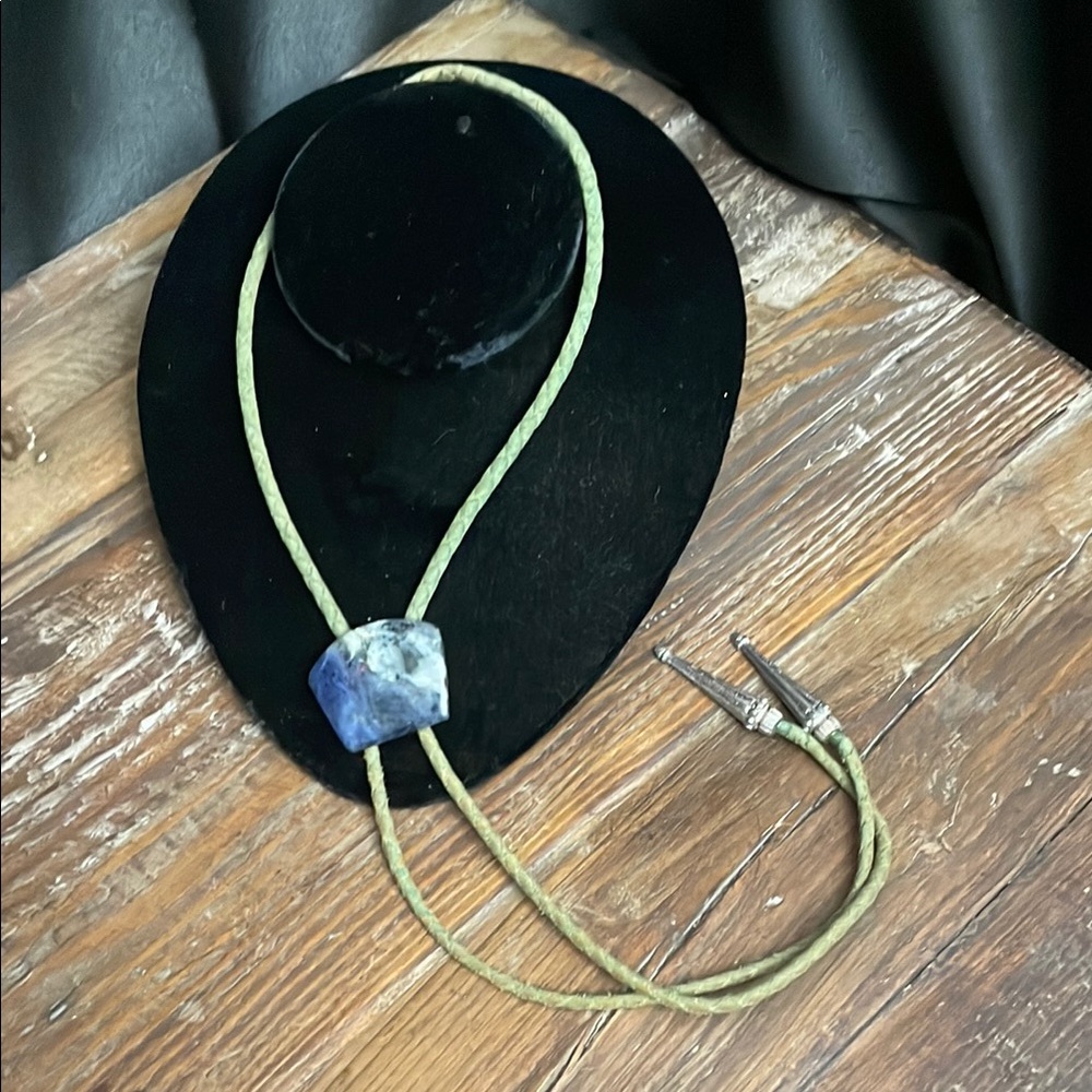 Elegant Blue Stone Bolo Tie Necklace